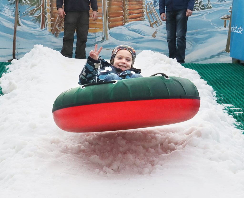 Weihnachtsmarkt-St Wendel-Rodelbahn-14-12-23- bo-5